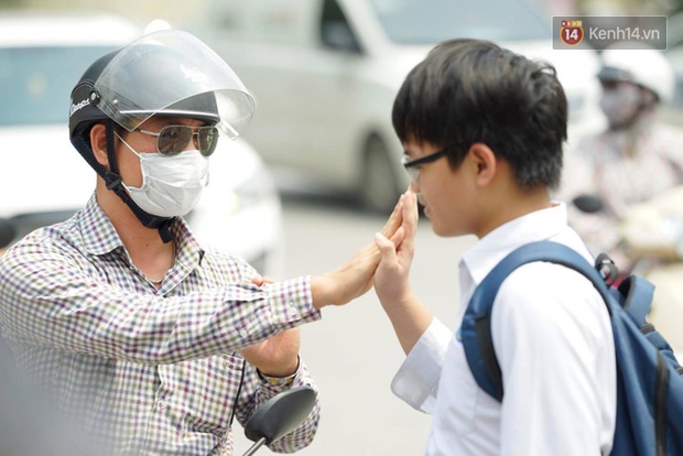 Ban phụ huynh trường tư yêu cầu học sinh đóng thêm 2 triệu cho 2 tháng nghỉ dịch, cha mẹ tranh cãi kịch liệt-3