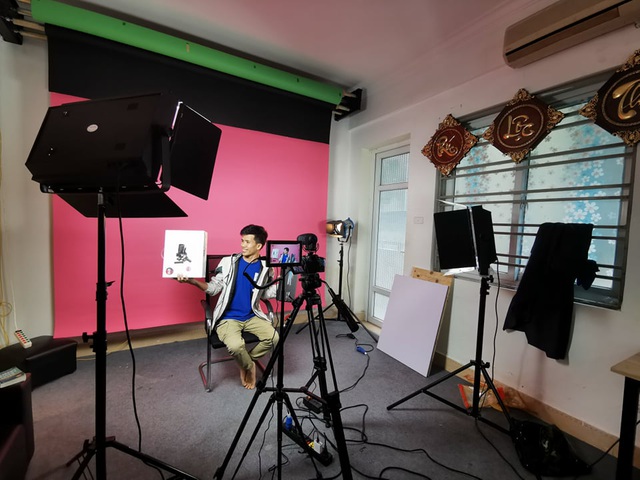 Ông chủ khóc như mưa, bạc cả tóc vì trót khởi nghiệp đúng vào mùa dịch-1