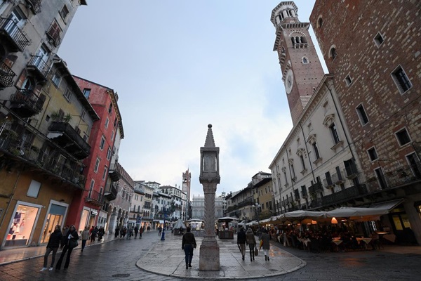 Thị trấn Vò ở Italy xóa sổ ca nhiễm mới nhờ theo cách Hàn Quốc-3