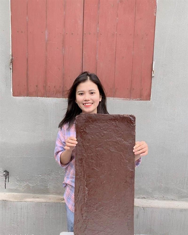 Học đòi theo mẹ và anh trai làm vlog, cô con gái xinh đẹp của bà Tân bị bóc phốt gian dối khán giả-2