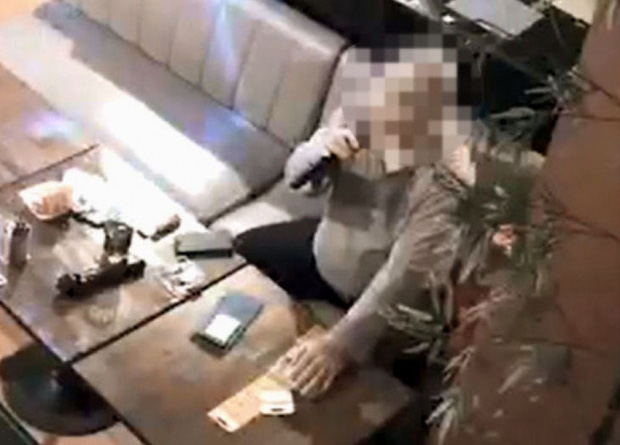 Nhật Bản: Người đàn ông nhiễm bệnh cố tình đến quán rượu để phát tán virus corona vừa qua đời-1