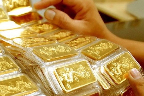 Giá vàng hôm nay 20/3, bán tháo không ngừng, tụt giảm về đáy-2