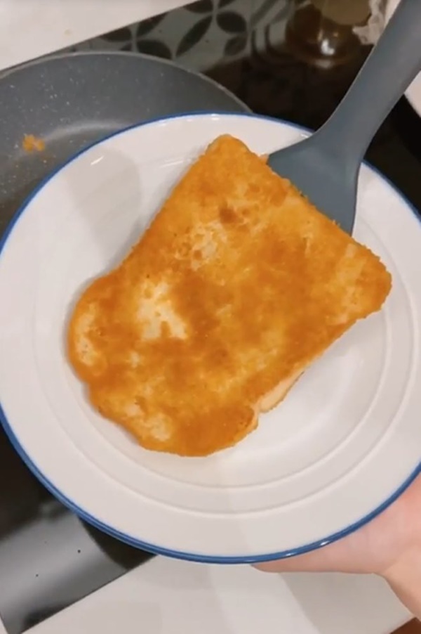 Sau bánh mì tổ dân phố, Đức Phúc làm Hòa Minzy, Erik khoái chí với món sang hơn-7