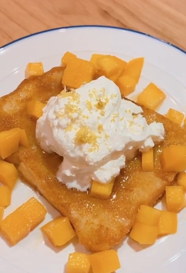 Sau bánh mì tổ dân phố, Đức Phúc làm Hòa Minzy, Erik khoái chí với món sang hơn-10