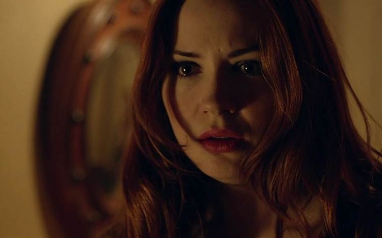 Kết hôn 4 năm, chồng không chịu cho mang thai mà nhà chồng cũng chẳng giục giã sinh con, tôi hoang mang mãi đến khi nghe được câu khấn của bố chồng trong đám giỗ-2