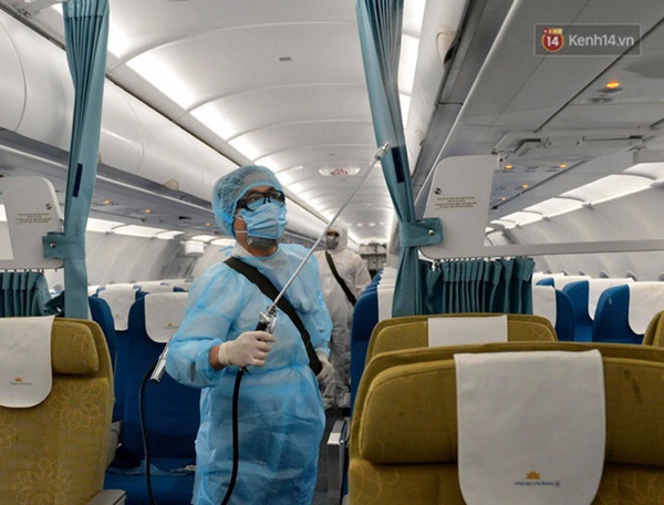 Bộ Y tế thông báo khẩn về các chuyến bay có người mắc COVID-19-1