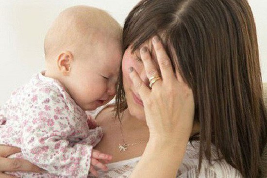 Chị chồng luôn miệng bảo thương cháu nhưng mới gửi con được một tuần, tôi đã phải tuyên bố từ mặt chị, còn chồng thì nổi giận lôi đình