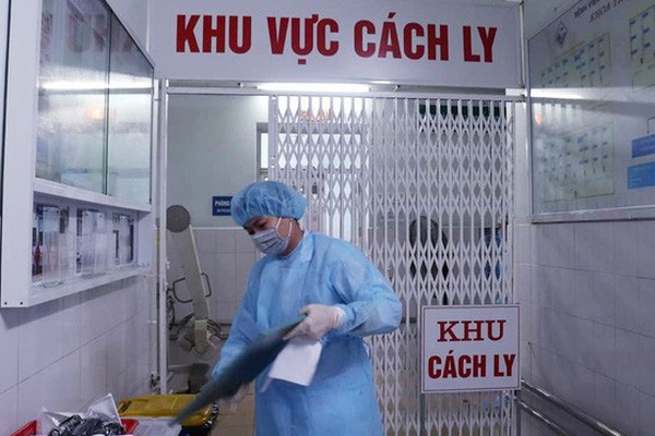 Hà Nội ghi nhận đôi nam nữ về từ Anh có 1 người nghi nhiễm Covid-19-1