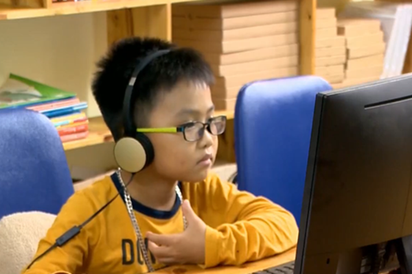 Bức xúc cảnh học trò thi nhau bình luận phản cảm, rate 1 sao để mau sập ứng dụng học tập, họp hành online Zoom-6