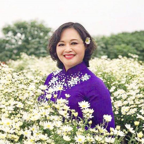 Thu Quỳnh bất ngờ tiết lộ về mẹ ruột: Mẹ đẹp và là thiên nga của sân khấu kịch-2