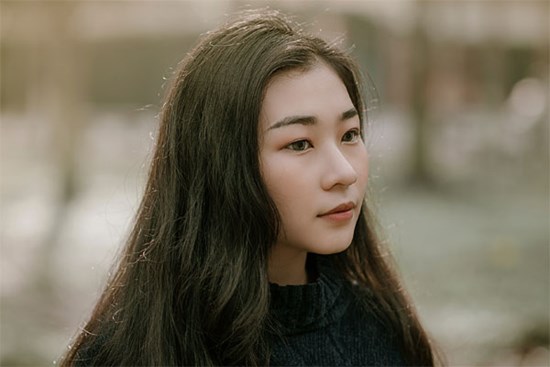 Nhìn thấy chiếc xe ô tô trong sân nhà tôi, người yêu đang nhăn nhó bỗng trợn tròn mắt kinh ngạc rồi cuống quýt vâng dạ với bố mẹ tôi