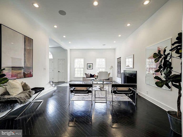 Cựu siêu mẫu Bằng Lăng lột xác biệt thự siêu sang tại Mỹ: Rộng 900m2, chẳng kém cạnh lâu đài ở Singapore-7