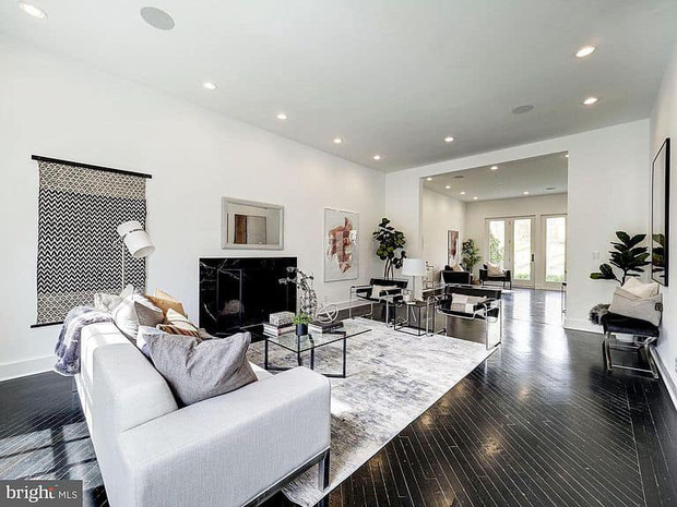 Cựu siêu mẫu Bằng Lăng lột xác biệt thự siêu sang tại Mỹ: Rộng 900m2, chẳng kém cạnh lâu đài ở Singapore-8