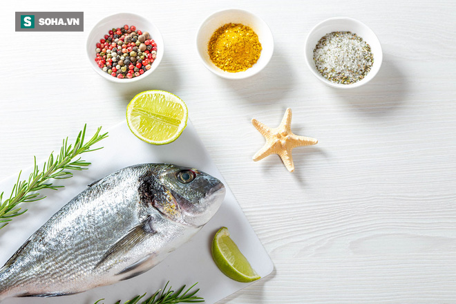 Con trai mắc bệnh lạ, gia đình chữa mãi không khỏi, bố bỏ nghề thì điều kỳ lạ đã xảy ra-1