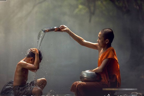 Con trai mắc bệnh lạ, gia đình chữa mãi không khỏi, bố bỏ nghề thì điều kỳ lạ đã xảy ra