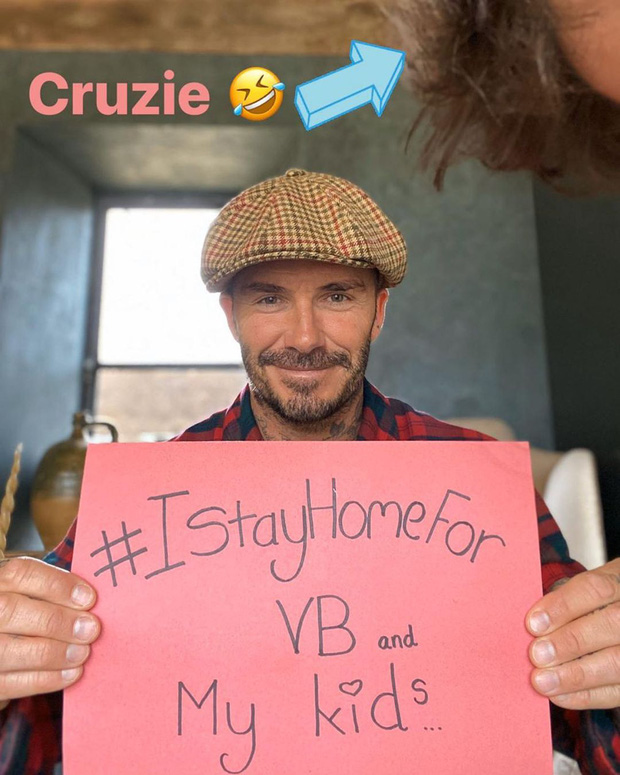 Giữa đại dịch COVID-19, lời kêu gọi của David Beckham gây bão Instagram: Tôi ở nhà vì sức khoẻ của Victoria và các con-1
