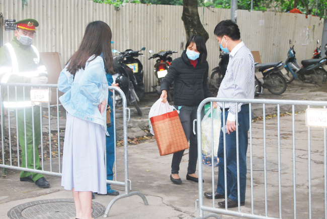 Hà Nội: Đã có 240 du học sinh về khu cách ly tập trung Pháp Vân-9