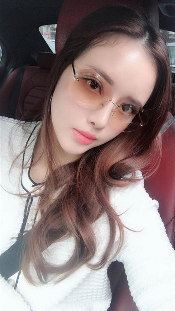 Trời ơi tin được không: Lâu mới lộ diện mà em gái Mai Phương Thuý đã trổ mã xinh đẹp, dự lấn lướt chị gái rồi đây!-4