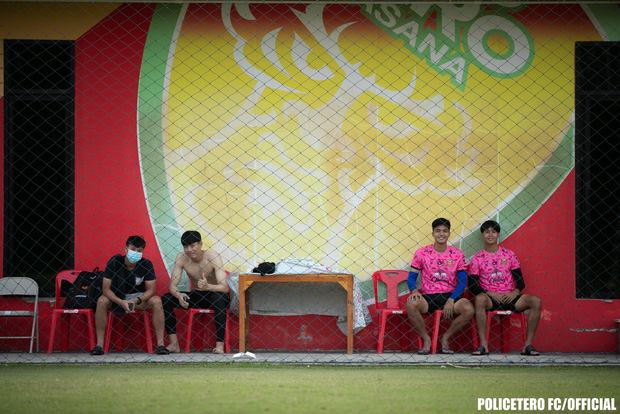 Đội bóng Thái Lan gồng mình chống Covid-19 sau khi phát hiện một HLV tụ tập đi xem quyền anh: Bài học nhãn tiền-1