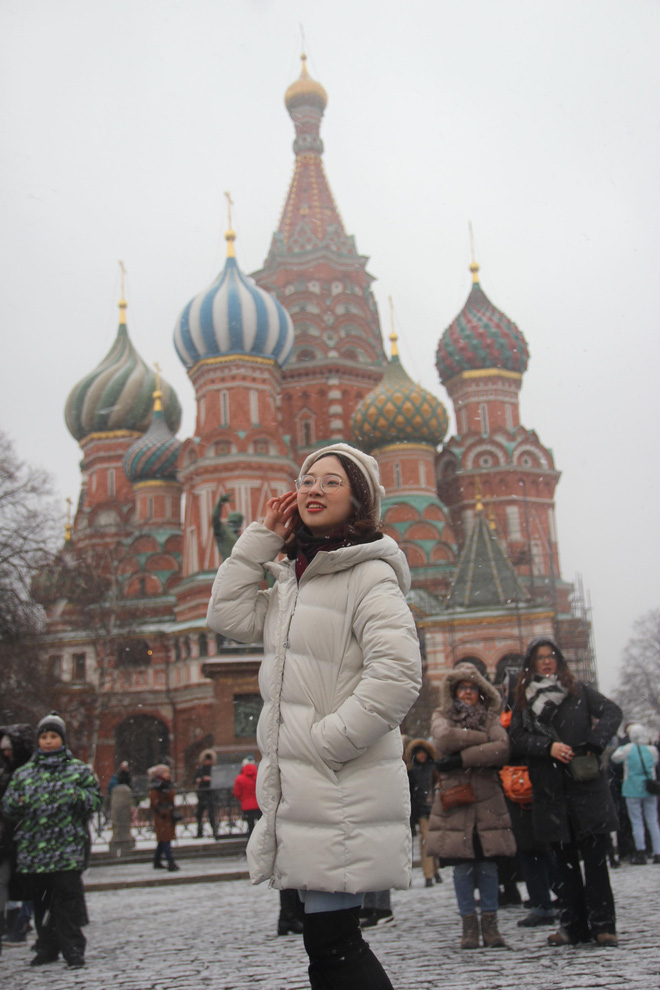 Nữ du học sinh Việt tại Anh quyết không về nước: Bên này đang không sao, lên máy bay biết đâu lây bệnh, Việt Nam lại thêm ca mới...-6