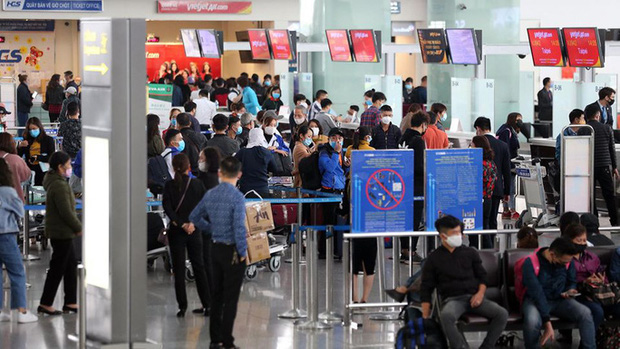 Gần 1.200 khách từ vùng dịch về sân bay Nội Bài trong hôm nay 20-3-1