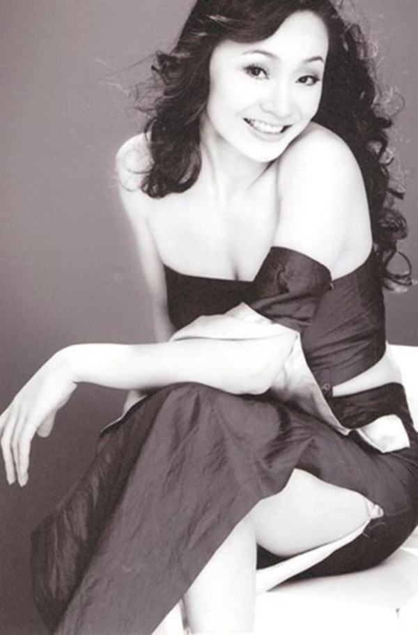 Nữ diễn viên xinh đẹp, chuyên đóng vai hoa hậu giờ ra sao?-3