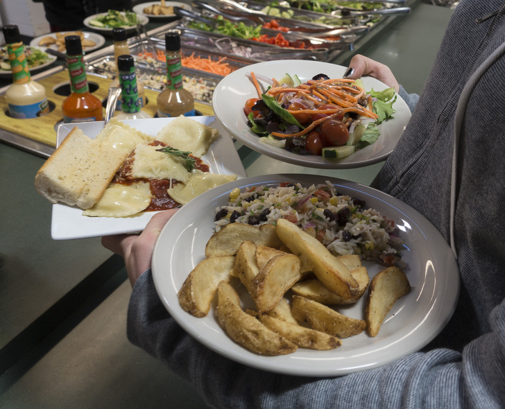 Khách ăn thoải mái vẫn lãi to, mẹo riêng giấu kín của hàng buffet-1