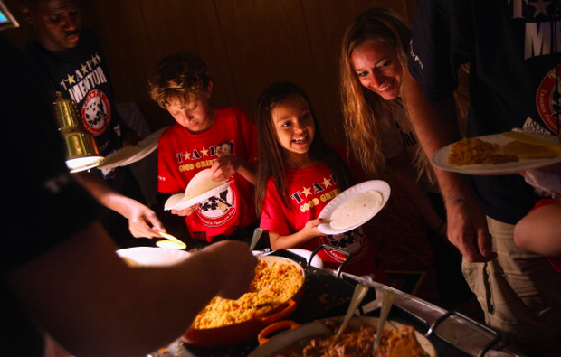 Khách ăn thoải mái vẫn lãi to, mẹo riêng giấu kín của hàng buffet-3