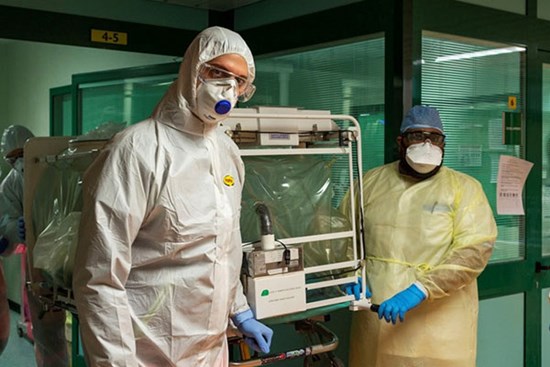 Ca tử vong ở Anh tăng nhanh hơn Italy