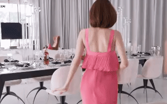 Bỏ mấy trăm triệu mua bàn ăn nhưng Ngọc Trinh lại ăn uống rất đơn giản, bữa trưa chỉ có hai món giá vài chục nghìn-4