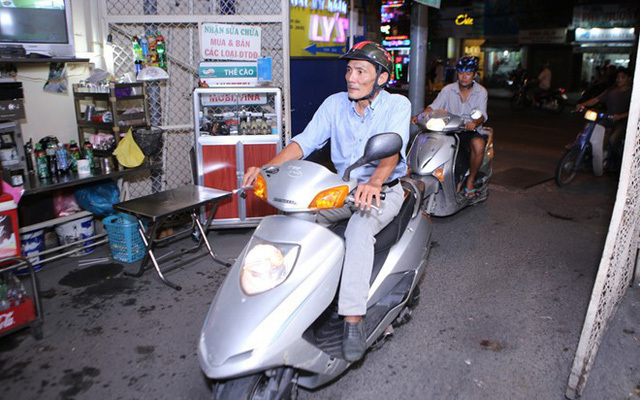 Thương Tín U70 lấy vợ kém 32 tuổi, ông hoàng màn ảnh cuối đời chật vật-9