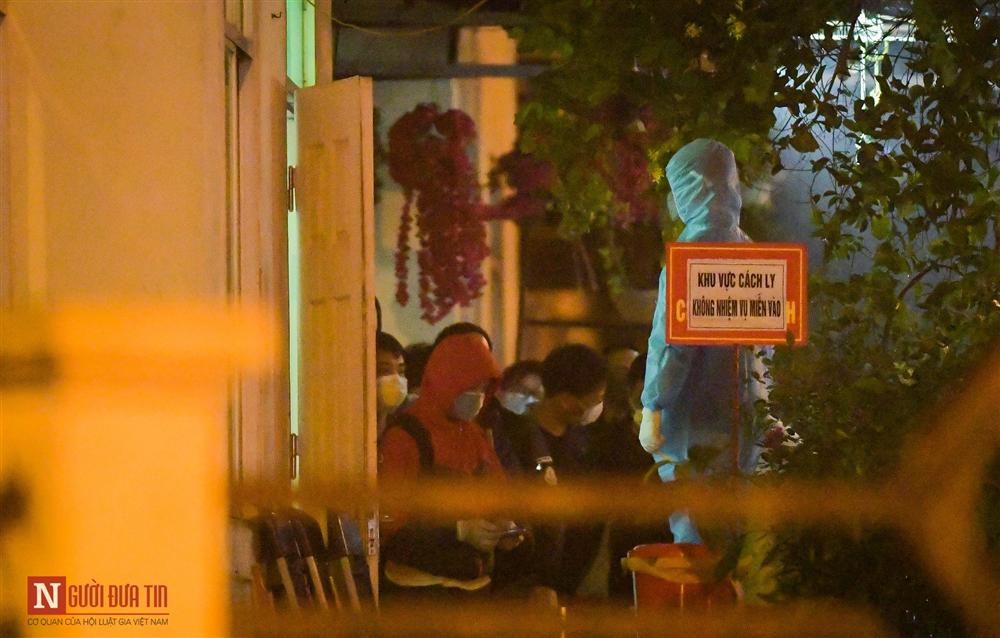 Trắng đêm đón công dân từ vùng dịch vào khu cách ly-5