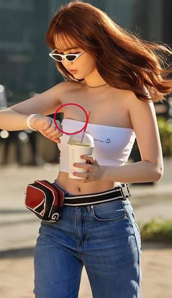 Diện váy gợi cảm, Ngọc Trinh bất cẩn để lộ miếng dán ngực kém tinh tế-9