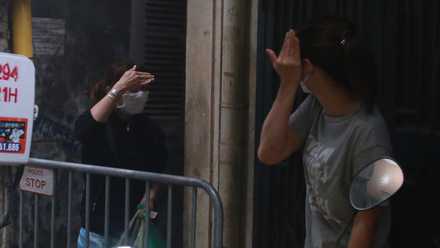 Người dân khu nữ nhân viên y tế mắc Covid-19 sinh sống tự phun thuốc tiêu trùng, khử độc-6