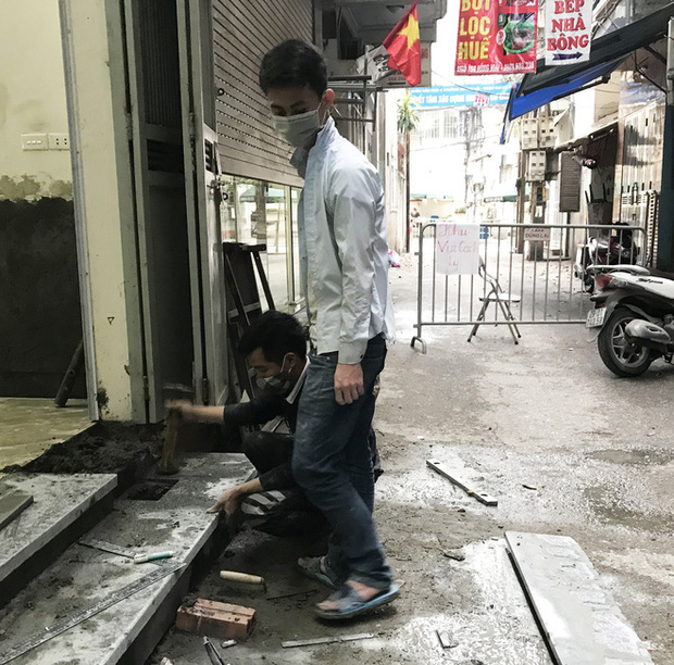 Người dân khu nữ nhân viên y tế mắc Covid-19 sinh sống tự phun thuốc tiêu trùng, khử độc-8