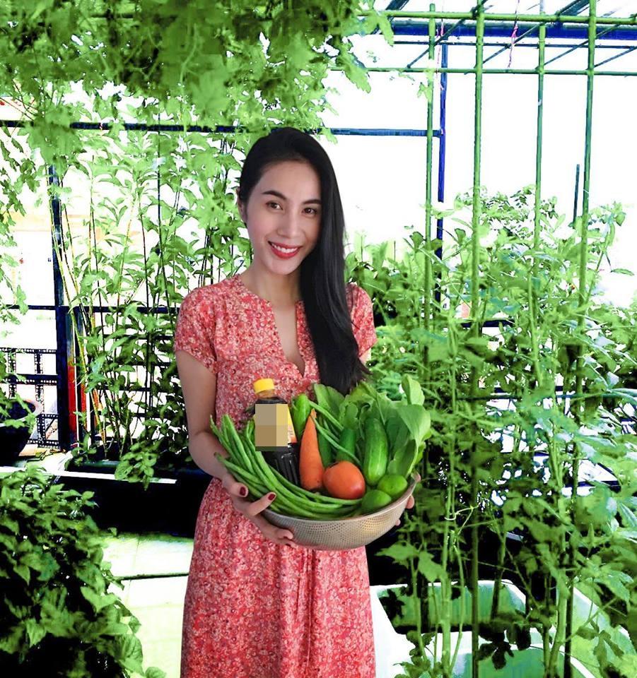 Công Vinh - Thủy Tiên: Làm từ thiện tiền tỷ nhưng cuộc sống lại hết sức giản dị, tách biệt với showbiz cũng chẳng thiếu những chuyện thú vị-3