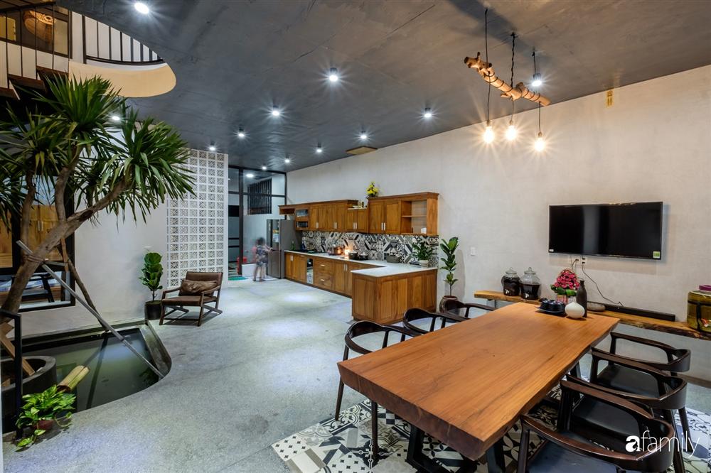 Rộng 160m², ngôi nhà ở Quảng Bình được dùng vật liệu đặc biệt để không gian sống đủ ánh sáng và gió trời dù không nhiều cửa sổ-8