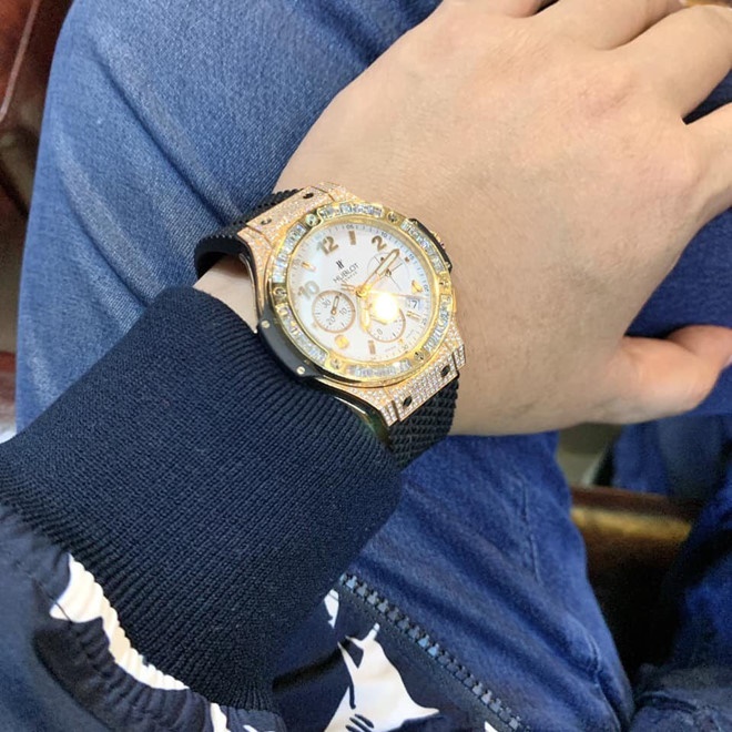 Sở hữu biệt thự dát vàng lấp lánh, ca sĩ Đập vỡ cây đàn Quang Lê khiến nhiều người bất ngờ về sự giàu có-12