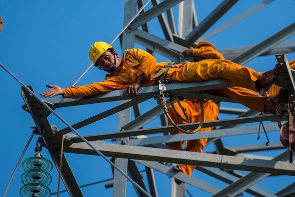 Bộ Tài chính: Đồng ý giảm giá điện nhưng không được để lỗ treo-2