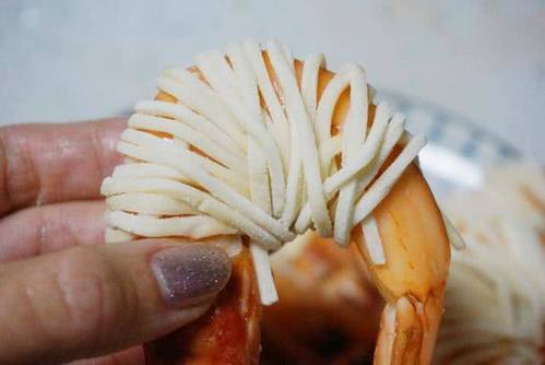 Một con tôm và một sợi mì cũng có thể thành món tuyệt ngon khiến chồng con bất ngờ-2