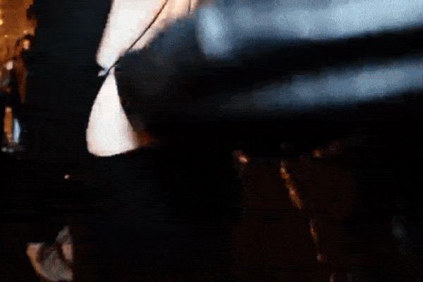 Nghệ thuật làm váy từ bong bóng đẹp như thật-1