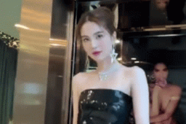 Sự thật về chiếc thẻ đen quyền lực của Ngọc Trinh, hóa ra nữ hoàng nội y không giàu như vẫn tưởng-5