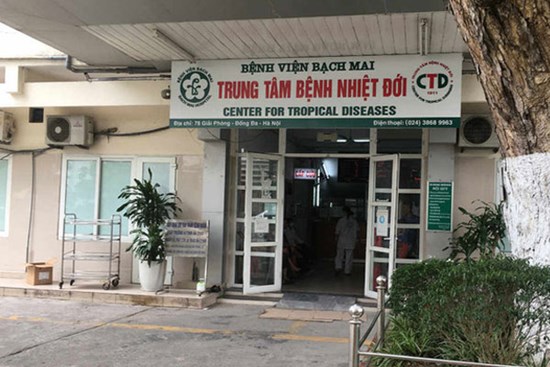 Thông báo khẩn của BV Bạch Mai: Khử khuẩn toàn bộ khuôn viên bệnh viện, dừng khám theo yêu cầu và tái khám