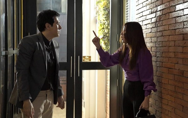 Chồng mua nhà 4 tầng cho&nbsp;bồ&nbsp;ở, vợ&nbsp;đánh ghen không tiếng động khiến 2 kẻ phản bội sợ tím tái mặt mày-2