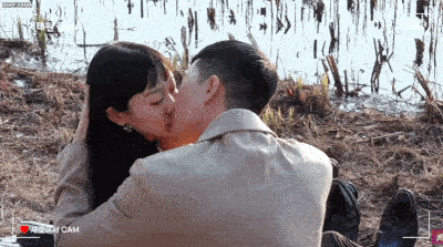 Ngất lịm clip hậu trường Park Seo Joon ngấu nghiến đè hôn điên nữ” ở Tầng Lớp Itaewon-1