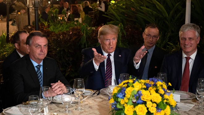 Chuỗi khách sạn, CLB của Tổng thống Trump lao đao vì dịch Covid-19-1