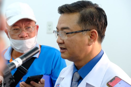 TS.BS Lê Quốc Hùng tiết lộ sự thật và nêu 6 lý do cảnh báo người dân không nên mua Hydroxychloroquine - loại thuốc được đồn thổi trị khỏi Covid-19