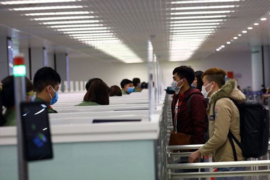 Hôm nay 22-3, Nội Bài đón hơn 2.000 khách nhập cảnh