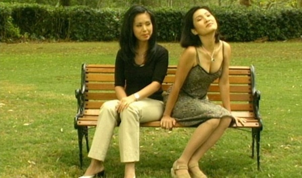 Lộ ảnh hiếm thời trẻ của nghệ sĩ Hồng Đào, gây ngỡ ngàng nhất là vòng 1 cực gợi cảm-1