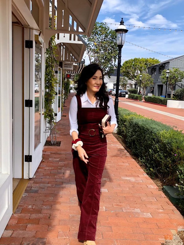 Lộ ảnh hiếm thời trẻ của nghệ sĩ Hồng Đào, gây ngỡ ngàng nhất là vòng 1 cực gợi cảm-2